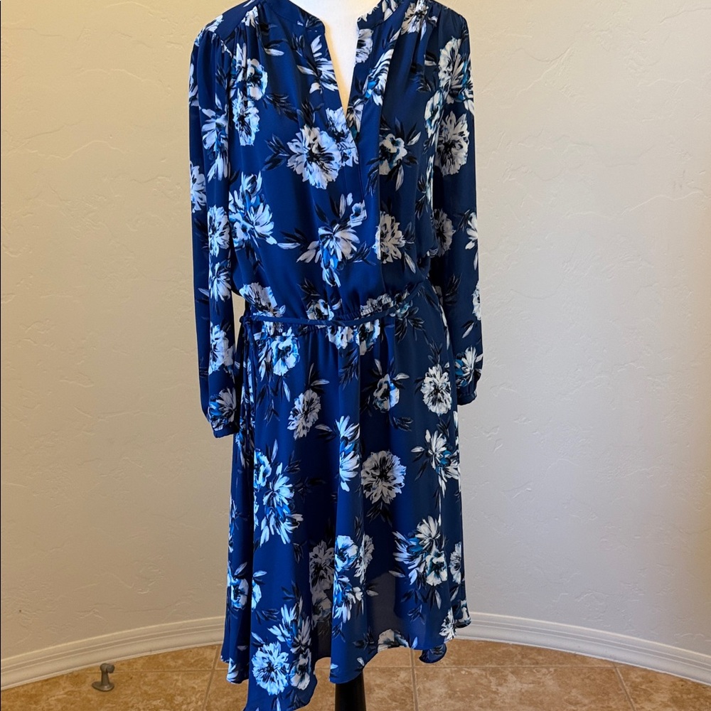 White House Black Market Royal Blue Floral Long Sleeve Dress